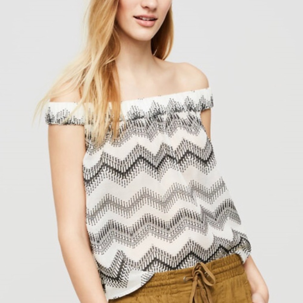 |•Lou & Grey•| off the Shoulder Chevron Top